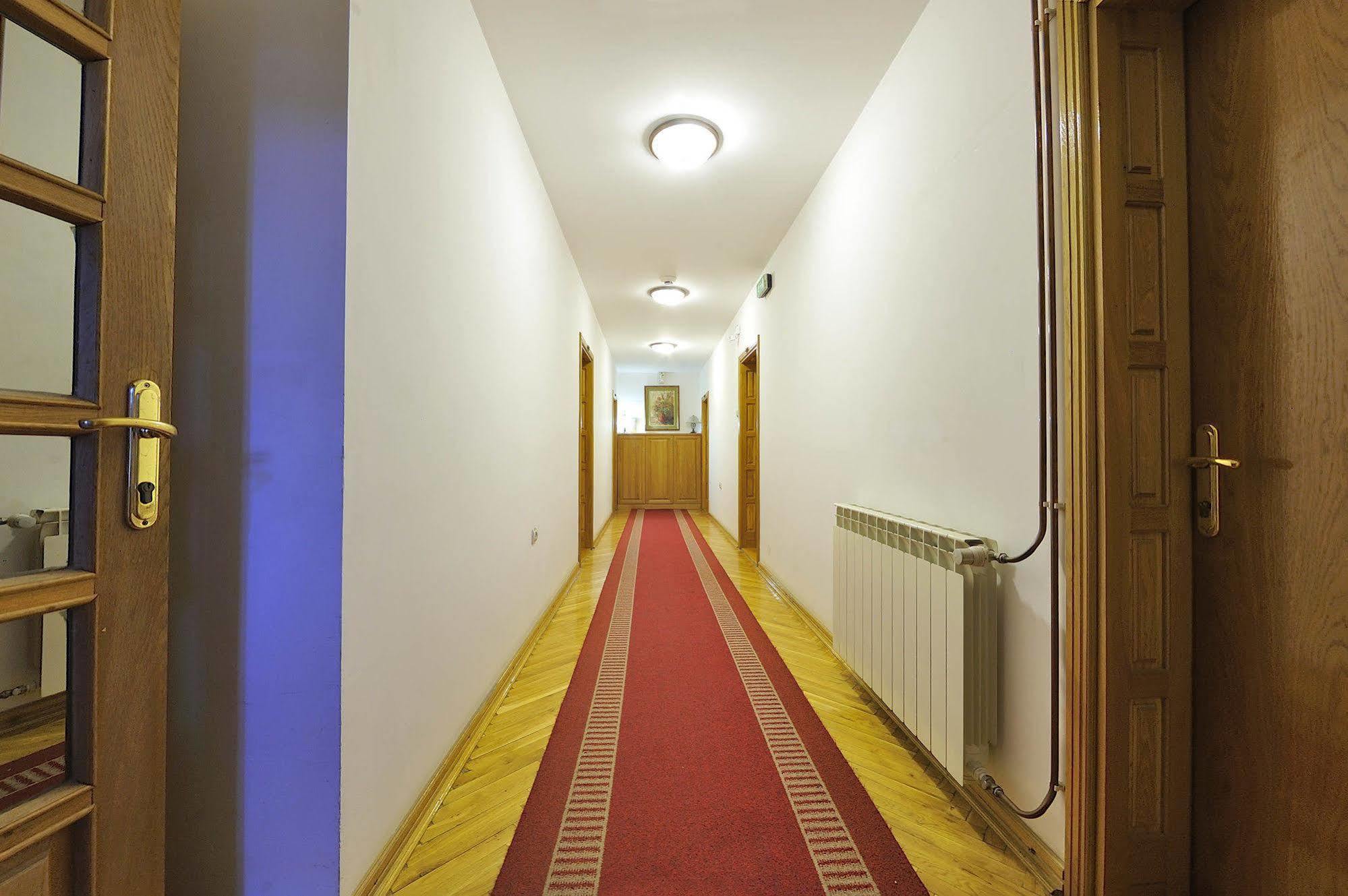 Hotel Sucevic Garni Belgrad Exterior foto